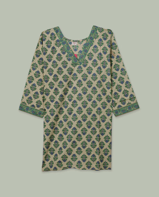 Off white colour printed top featuring an all-over leaf motif design, a V-neckline with contrast printed facing, and three-quarter sleeves with matching border detail