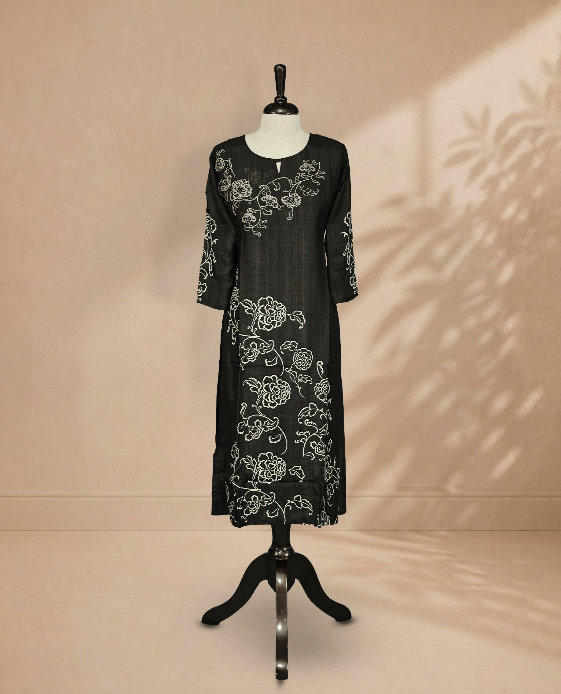 Multi Colour Kurti featuring an abstract Digital print On Body , a V-neckline, subtle Stone detailing, and 3/4 sleeves. (Copy)