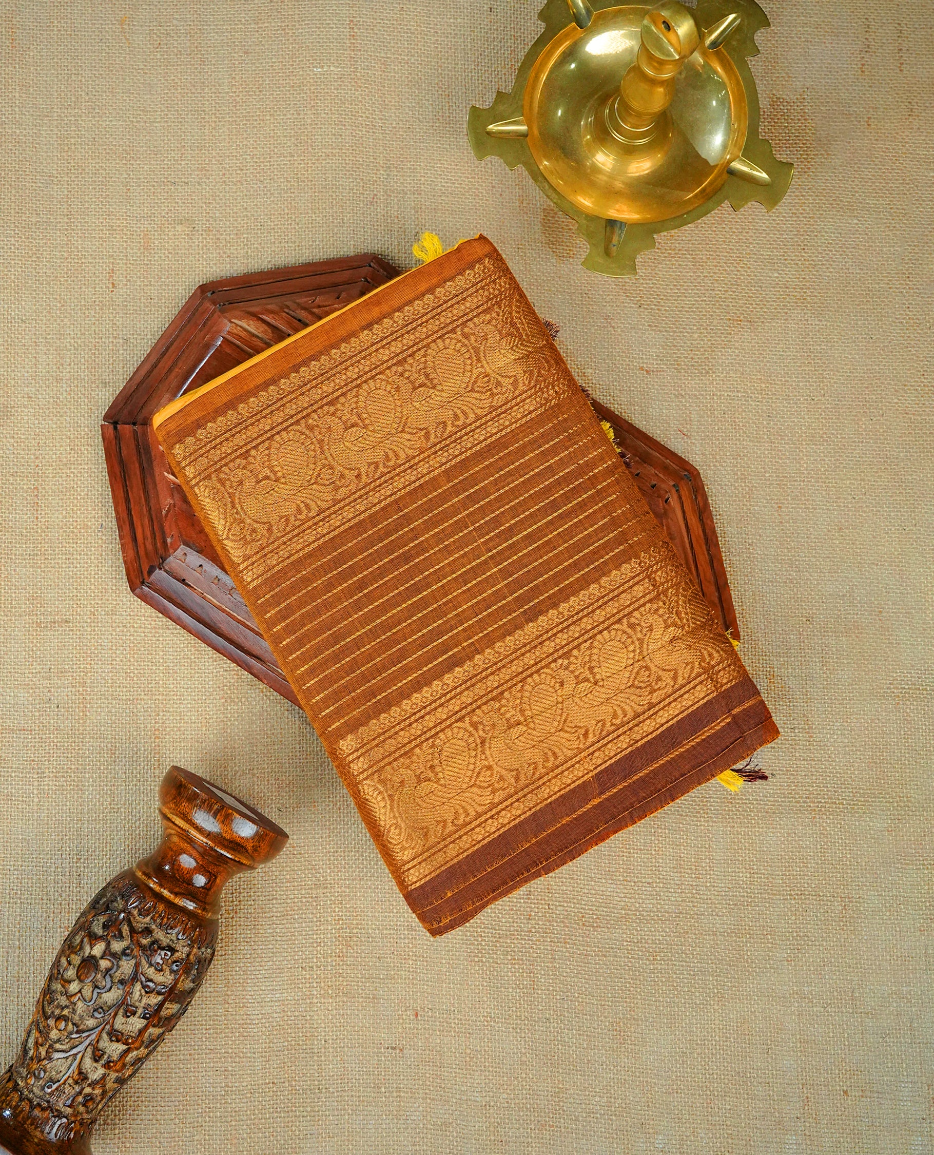 Yellow Colour Chettinad Cotton Saree Featuring Elegant plain Body, Complemented by a Olive Border with gold zari strips & Peacock pattern, Paired with a Matching Blouse Piece.