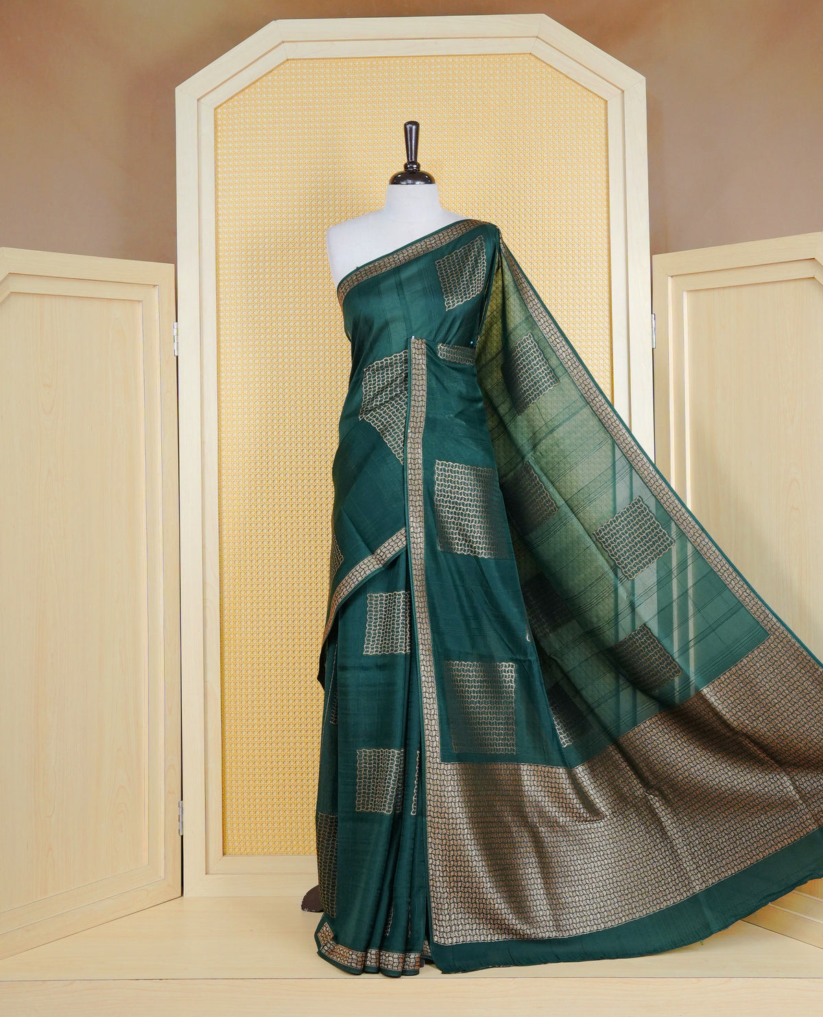 Dark green colour semi banaras tussar georgette saree
