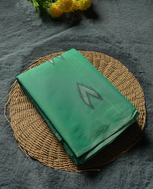 Turquoise Colour Silk Cotton Saree with White and Grey Arrow Motifs Body, Accented by White Floral Geometric Pattern Pallu, Paired with Matching Blouse Piece