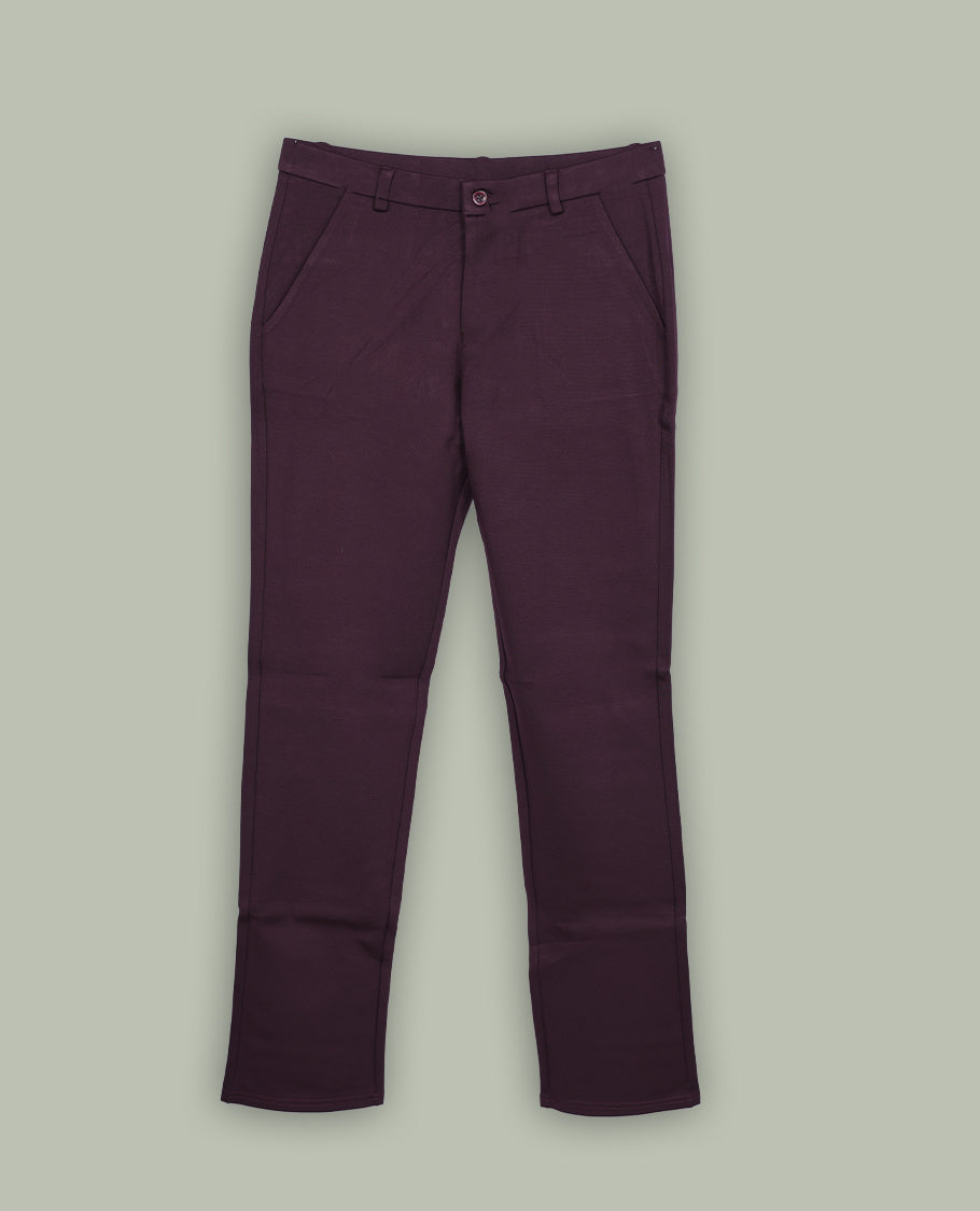 Wine colour pant featuring a clean waistband, pocket detailing and a straight fit.
