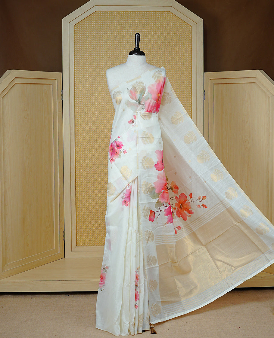 Cream colour Kerala saree featuring Light Gold Zari pattern & pink floral printed body, enrich by zari Border, pallu ,comes with matching blouse piece.