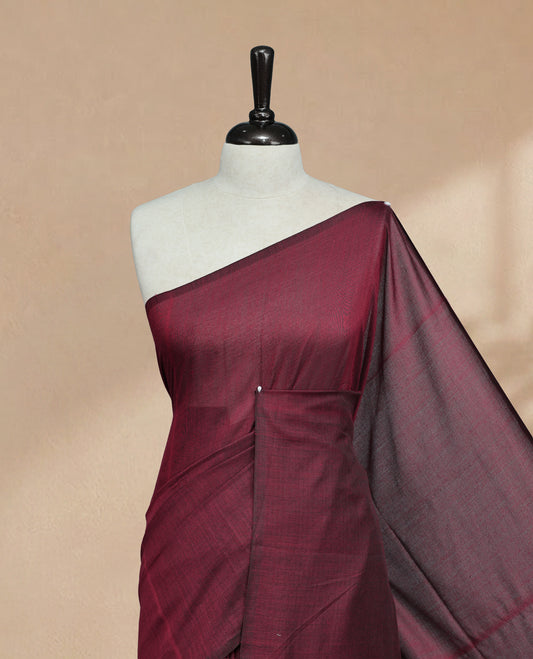 Red Colour Mul Cotton saree featuring Elegant plain body, Comes with no border, finished with stylish tassels.