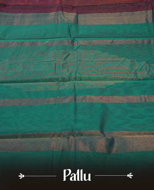 Grape colour silk cotton saree featuring with full of delicate vertical copper zari lines on the body & rich green colour pallu, Crafted without a border for a classy touch, Comes with a matching blouse for a perfectly coordinated look.
