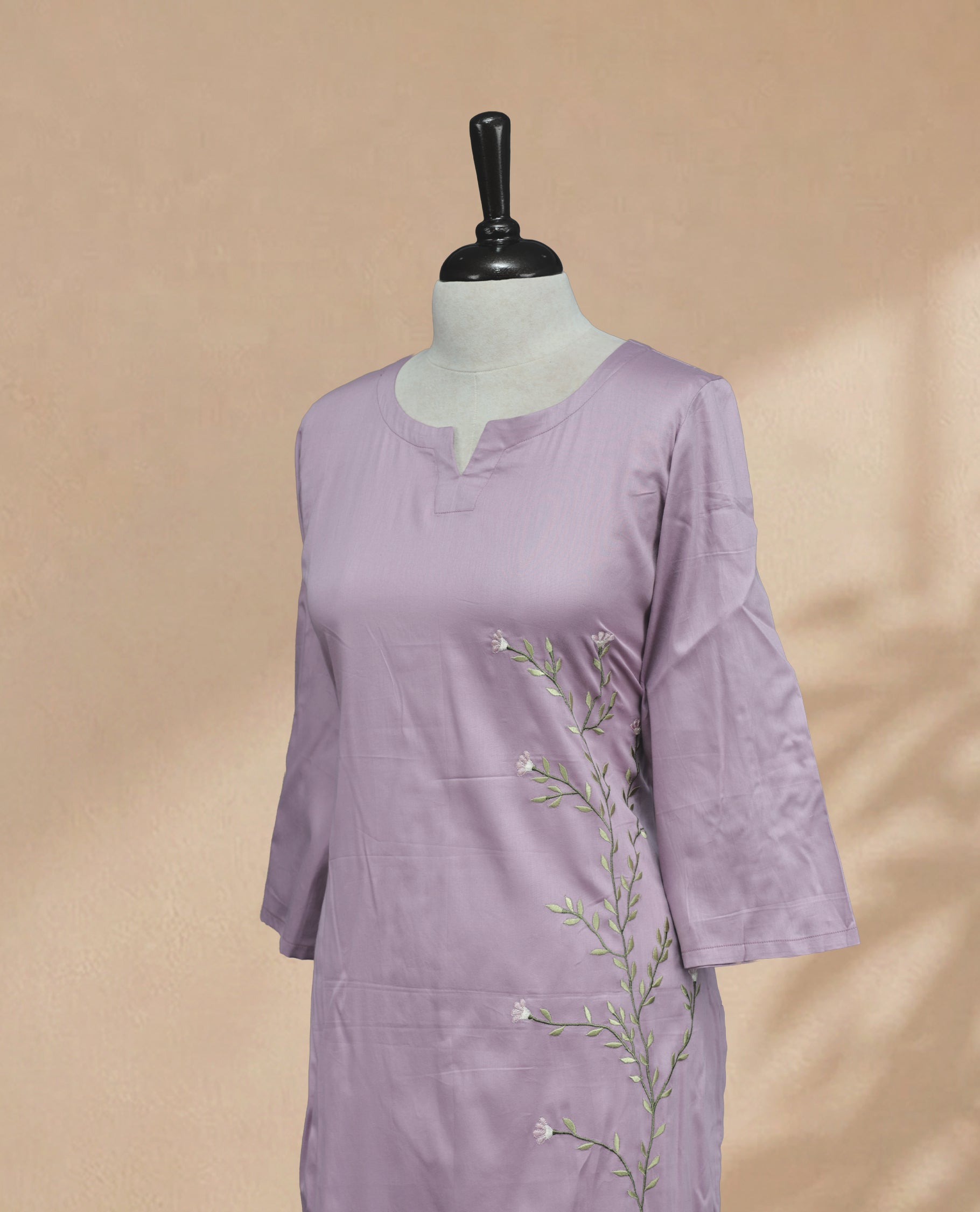 Lavender Colour Kurti Featuring U-Shaped Neckline, delicate  floral vine embroidery Work On Body & Sleeve