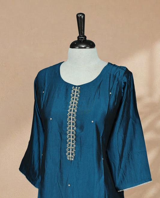 Peacock  Colour Kurti featuring beadwork across the body, a U-shaped neckline adorned with bead and Stone work and a 3/4 Sleeve With A Matching design.
