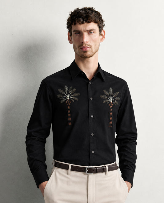 Black colour shirt with Thread tree pattern on body, Full sleeve.