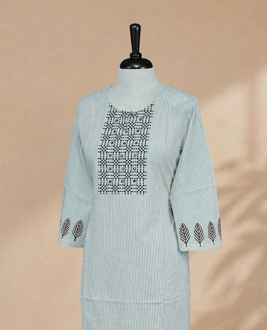 Off White Colour Kurti featuring fine vertical stripe On Body , a round neckline with intricate Box Design Print & Mirror Work , 3/4 sleeves Design