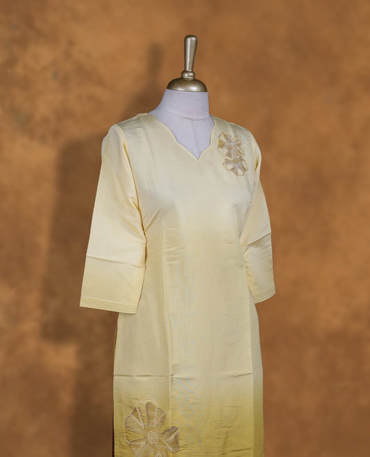 Yellow colour coord set with styled with a V with sweetheart neckline & sleeve,floral pattern on body, knee length design, with matching bottom .