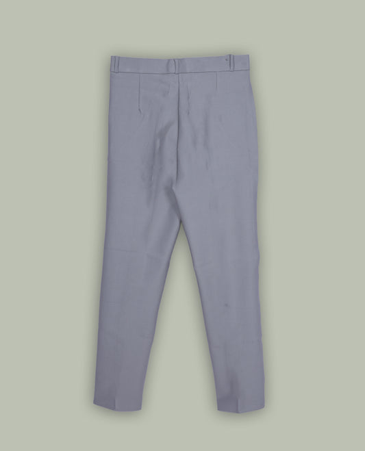 Gray colour pant featuring a clean waistband, pocket detailing and a straight fit.