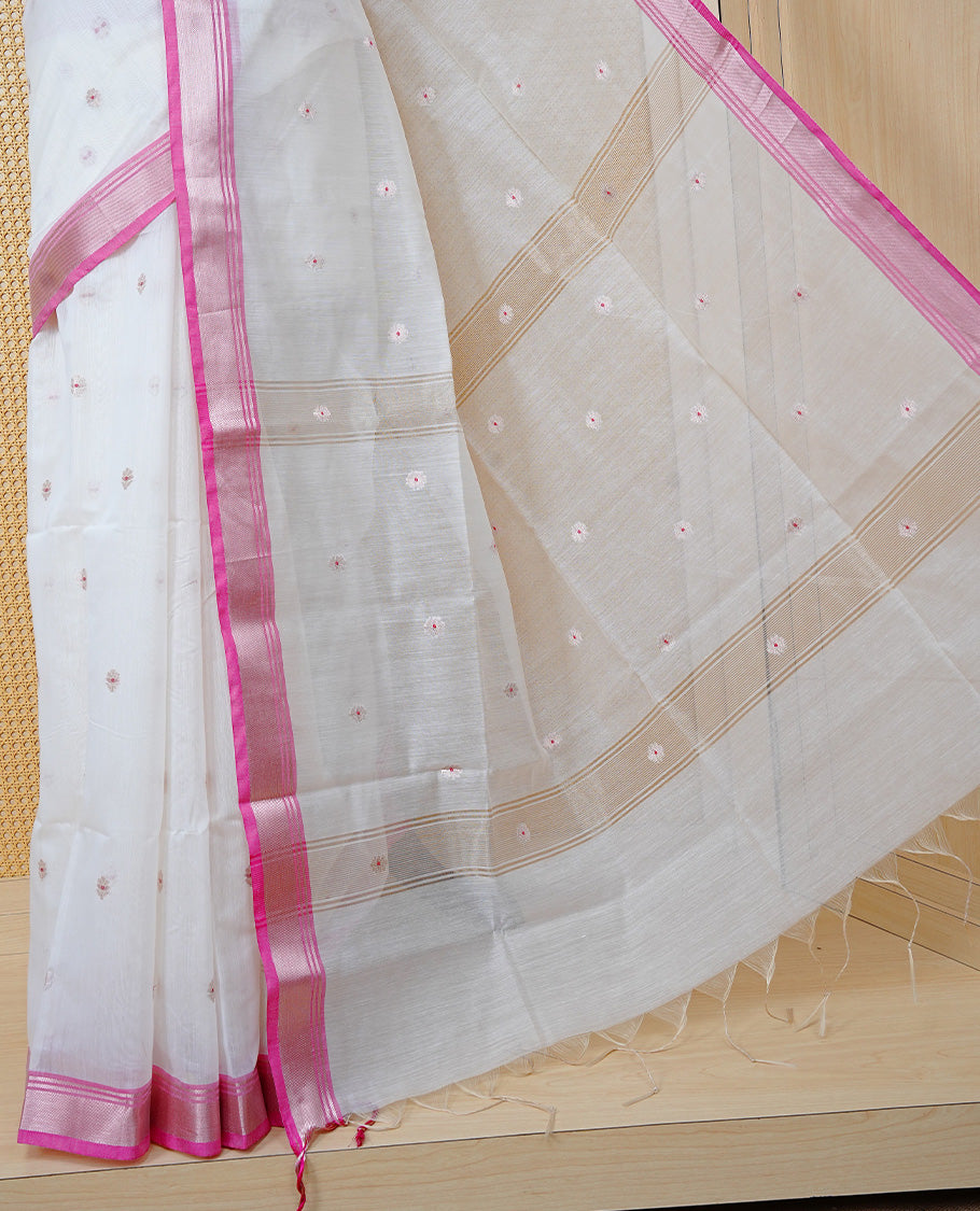 Cream Colour  Silk Cotton Kerala Saree Featuring Delicate Butta Motifs Across The Body, Enhanced With A Pink And Rose Gold Zari Border, Traditional Gold Zari Pallu, And A Matching Blouse Piece.