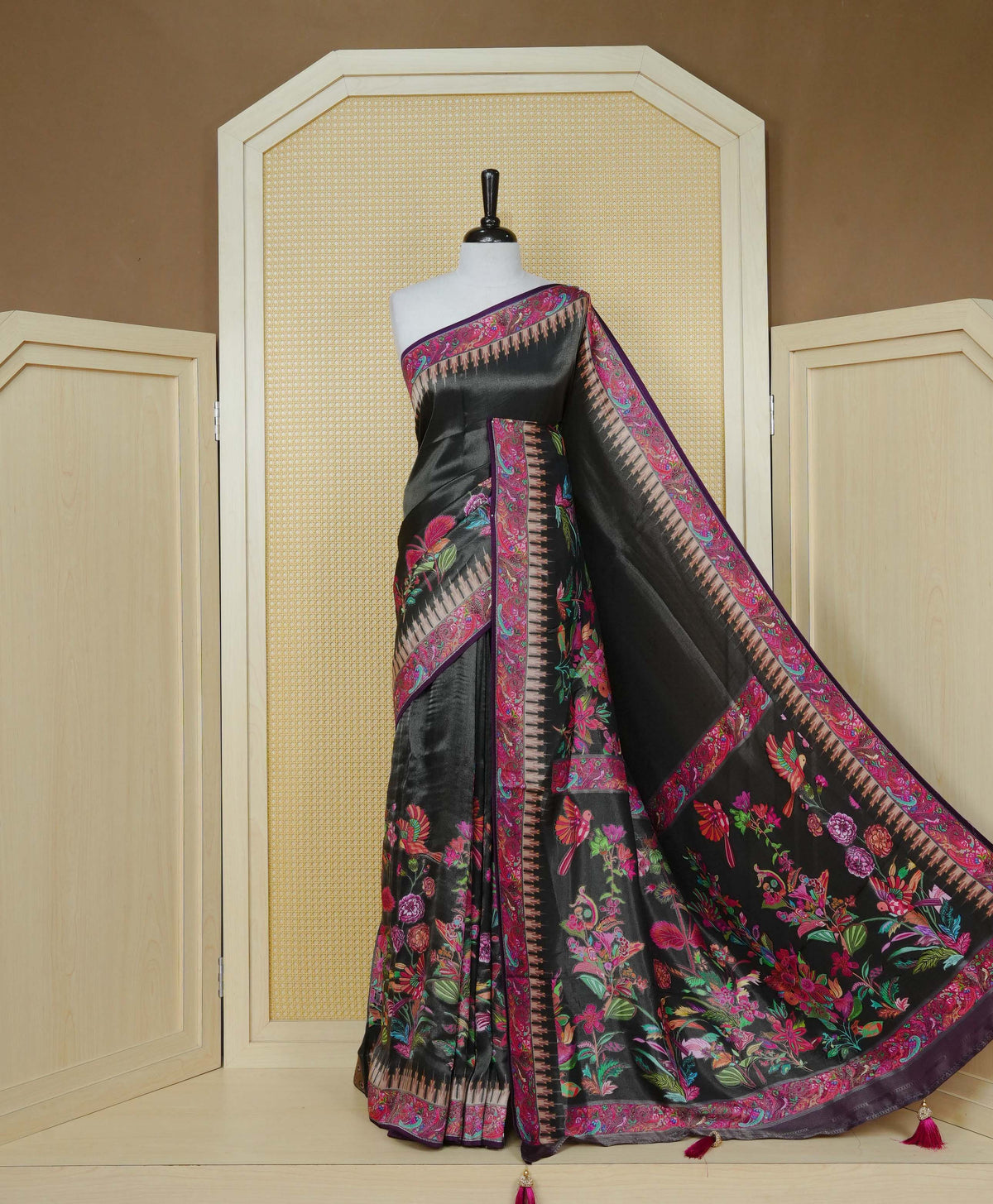 Black Colour Pashmina Saree