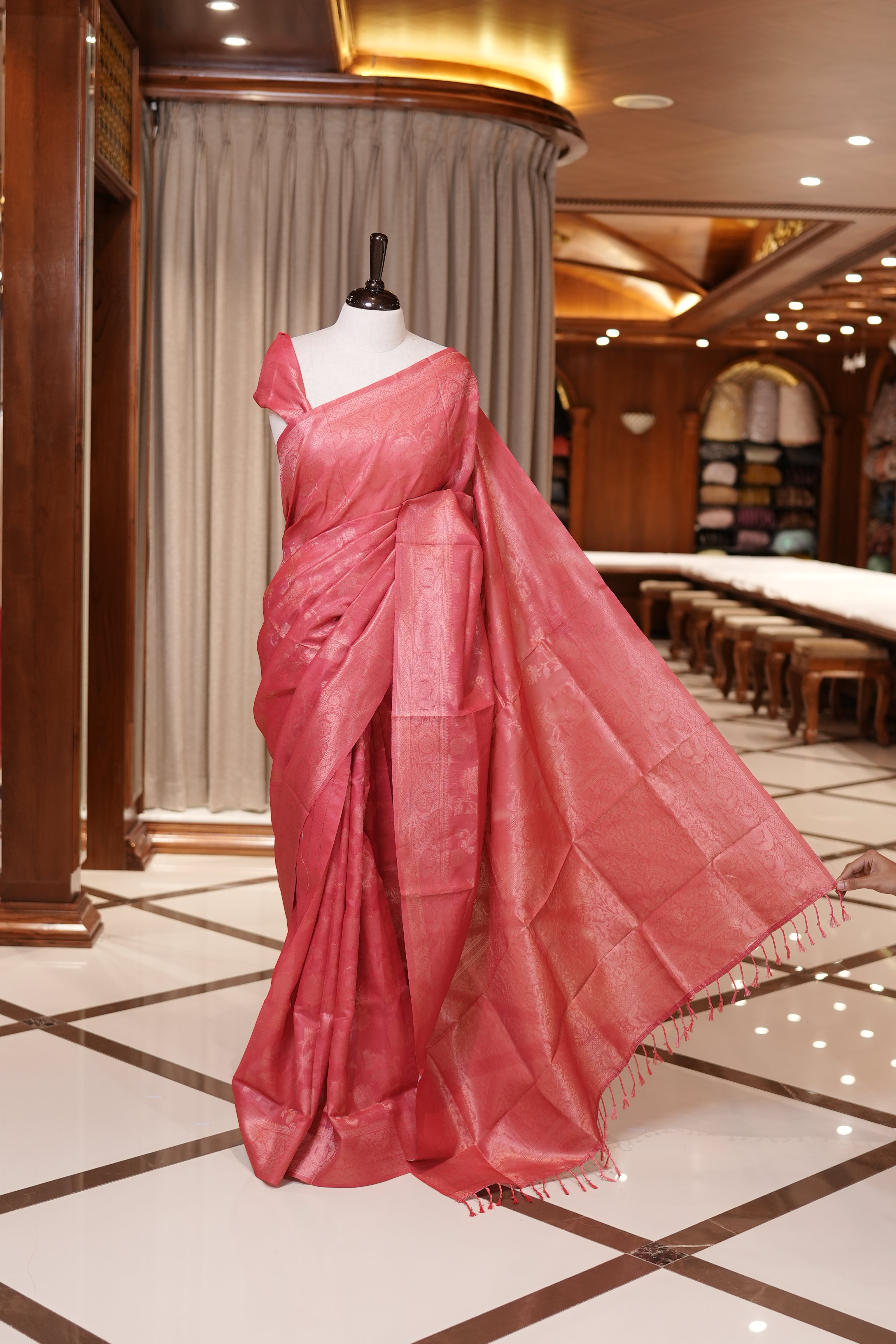 PEACH COLOUR SEMI KATHAN SILK SAREE WITH GOLD ZARI FLORAL KODI DESIGN ON BODY AND SELF COLOUR BORDER AND PALLU, PAIRED WITH MATCHING BLOUSE