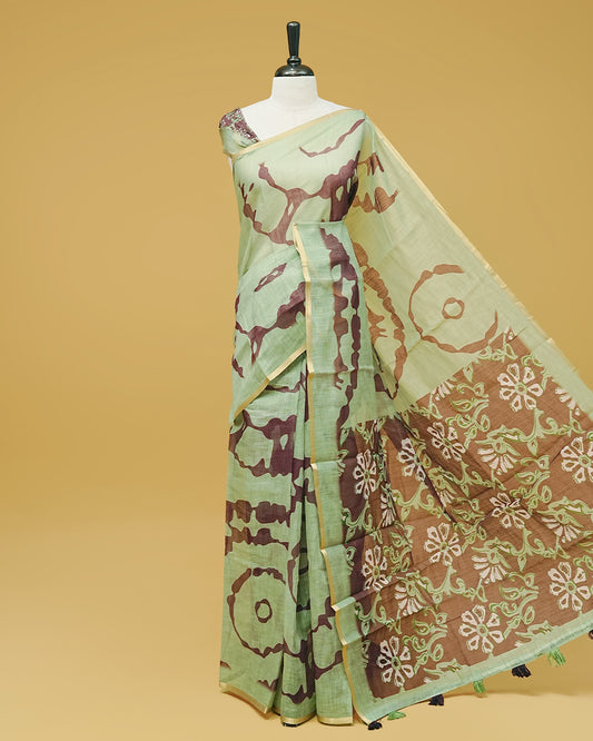 Piata green Colour Semi Linen Saree featuring contrast Digital prints, paired with matching printed blouse piece.