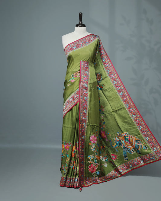 Olive Colour Pashmina Saree featuring Plain body, complemented by Contrast Magenta colour with Floral pattern & gold zari on border and Pallu, comes with matching blouse piece.