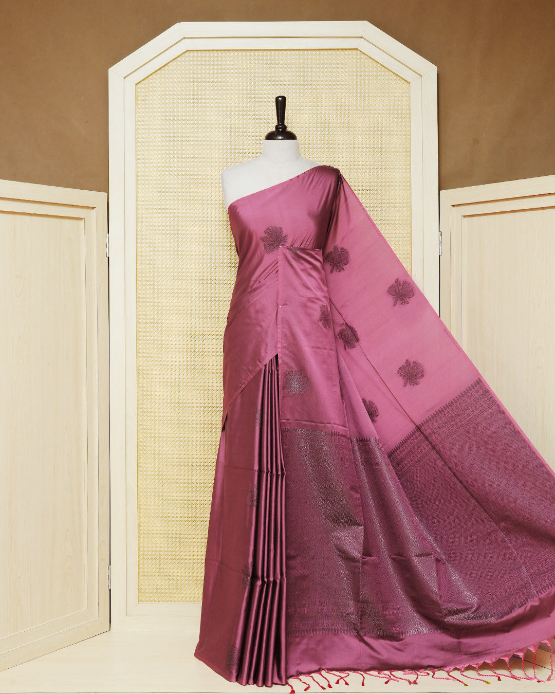 Light onion colour soft silk saree