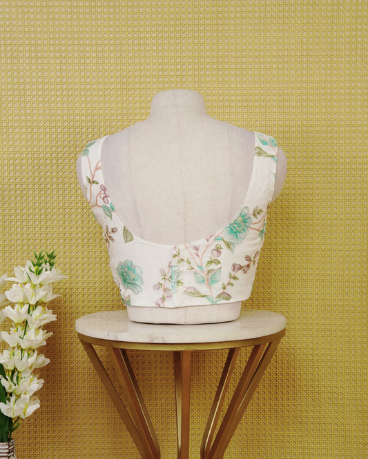White Floral Print Sleeveless Blouse Featuring A Classic Scoop Neck, Delicate Ice Blue Floral Print, And A Comfortable Tailored Fit.