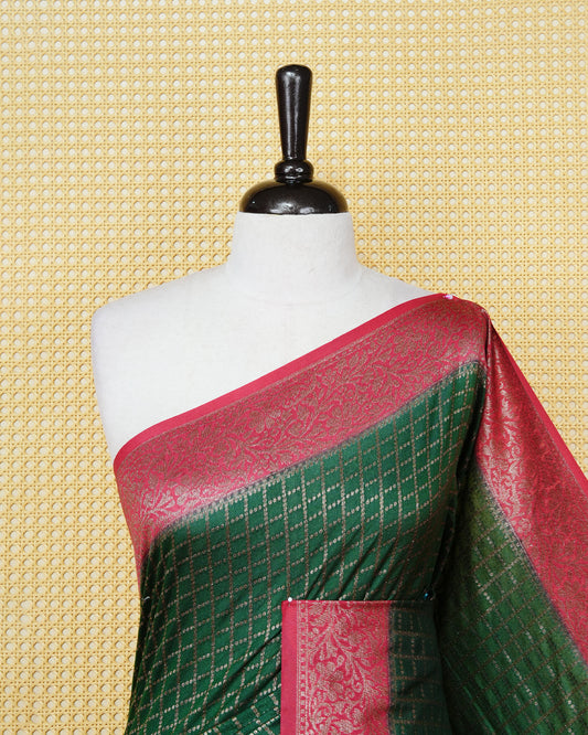 Forest green Colour Semi georgette Saree having zari dotted check pattern on body, contrast red colour floral kodi designed Border, Rich Pallu comes with Matching Blouse piece.