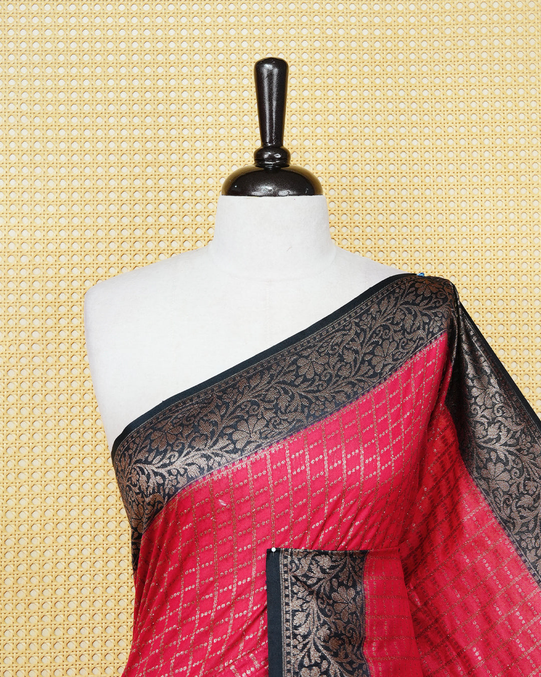 Red Colour Semi georgette Saree having zari dotted check pattern on body, contrast Black colour floral kodi designed Border, Rich Pallu comes with Matching Blouse piece.
