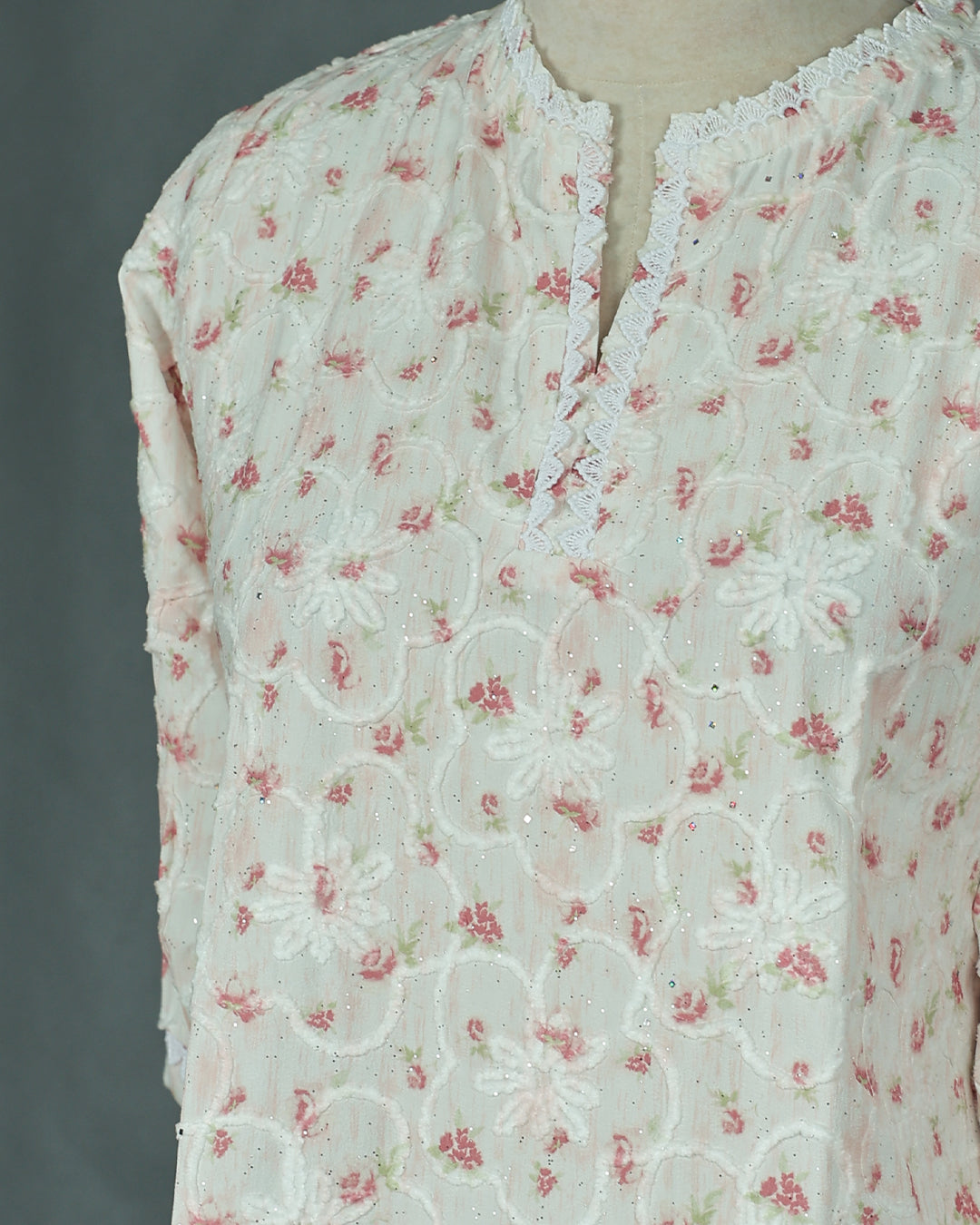Light Pink colour Thread work on body, Round with Slit neck design, With sleeve.