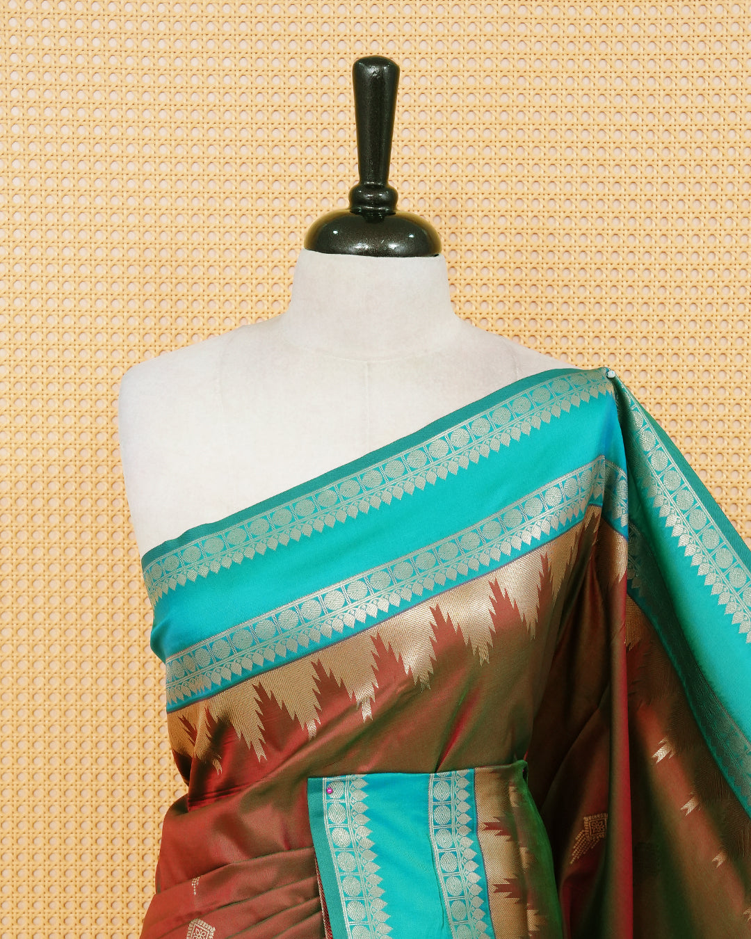 Red & green double shade colour soft silk saree
