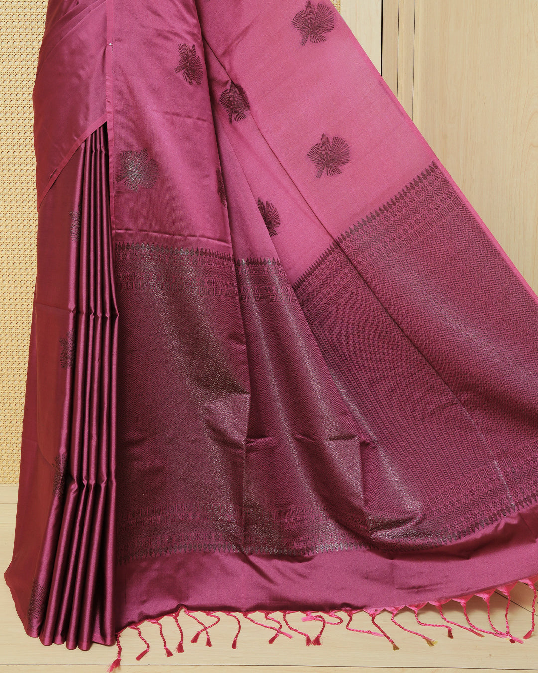 Light onion colour soft silk saree