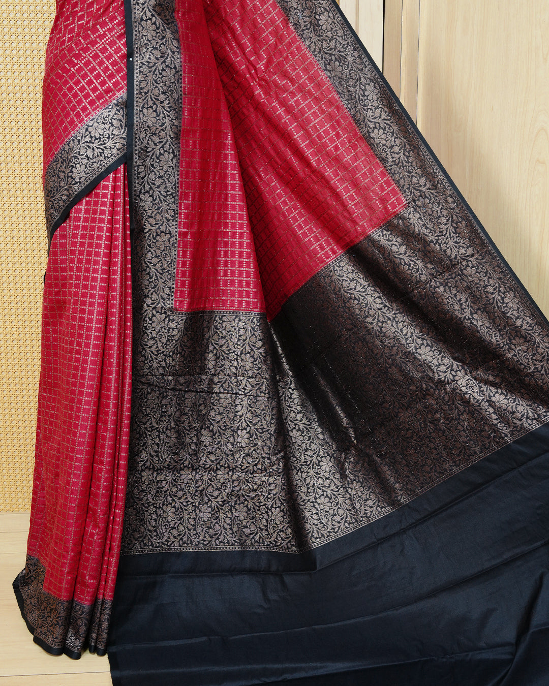 Red Colour Semi georgette Saree having zari dotted check pattern on body, contrast Black colour floral kodi designed Border, Rich Pallu comes with Matching Blouse piece.